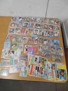 lot 40 image: 50s  60s Baseball  Football Sports Card Lot