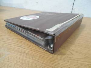 lot 41 image: 3 Ring Binder Full of Assorted Sports Cards