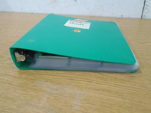 lot 48 image: 3 Ring Binder Full of Assorted Sports Cards