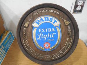 lot 101 image: Pabst Light Barrel Beer Sign