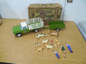 lot 134 image: Nyint 19 Piece Farm Set in the Original Box
