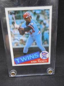 lot 188 image: 1985 Topps Kirby Puckett Rookie Card #536