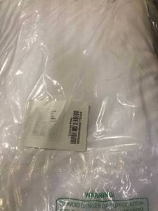 lot 22 image: Standard Dual Memory Foam and Gel Fiber Pillow (1), PO79-STD-WHITE, NEW