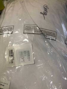 lot 72 image: Better Firm Down Queen Pillow(1), PP30-Q-WHITE, NEW