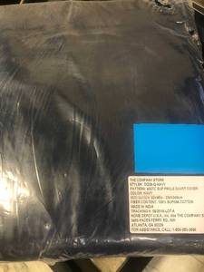 lot 89 image: Navy Solid Supima Cotton Percale Queen Duvet Cover, DQ39-Q-Navy, NEW