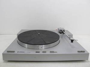 lot 10 image: Working YAMAHA Model P-20 Turntable