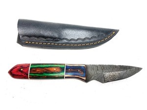 lot 85 image: Great Looking Custom Made Damascus Steel Fixed Blade Knife wSheath