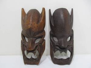 lot 100 image: 2 Hand Carved Wood Tribal Masks