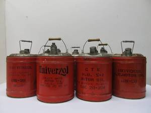 lot 251 image: Lot of 7 Vintage UNIVERZOL 5 Gallon Motor Oil Cans