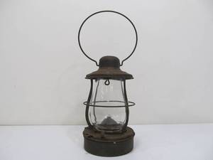 lot 257 image: Old Vintage EVEREADY Lantern Light wBulb