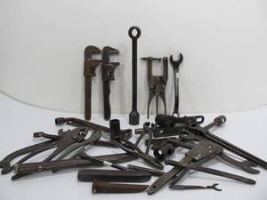 lot 26 image: Large Lot of Vintage & Antique Hand Tools etc