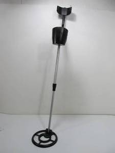 lot 40 image: Working Metal Detector