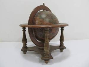 lot 53 image: Vintage Old World Style Italian Desk Globe