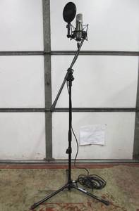 lot 229 image: Working RODE Model NT1-A Microphone wStand