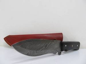 lot 235 image: Very Nice Custom Made Damascus Steel Blade Knife wLeather Sheath