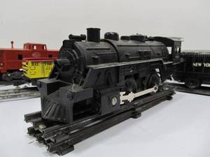 lot 137 image: Vintage MARX Tin Litho New York Central O Gauge Train Set