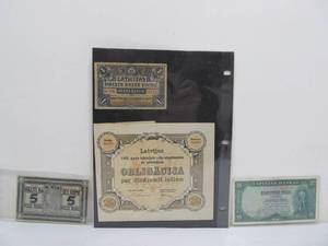 lot 124 image: Group of Vintage Foreign Currency