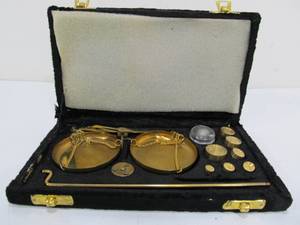 lot 174 image: Small Solid Brass Travel Balance Scale 