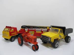 lot 183 image: Tonka Fire Engine Dump Truck & Diecast Allis Chalmers Tractor