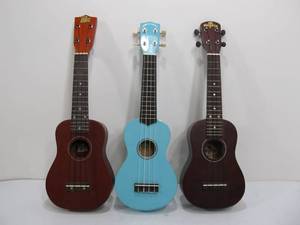 lot 285 image: Lot of 3 Ukuleles 