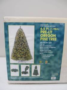 lot 314 image: Brand New 6.5 Pre-Lit Oregon Pine Tree