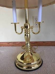 lot 9 image: Brass Table Lamp3-Way Touch