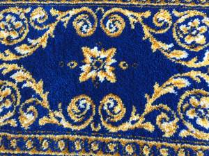 lot 12 image: Vibrant Colored Throw Rug