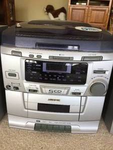 lot 22 image: Audiovox 5CD AM  FM Stereo With Speakers