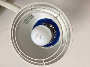 lot 69 image: Adjustable Arm Desk Lamp