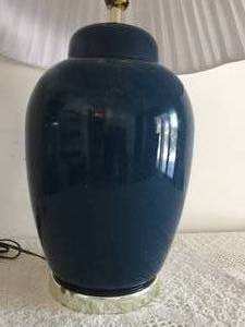 lot 86 image: Blue Ceramic Table Lamp