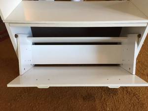 lot 87 image: White Storage Unit