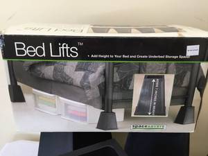 lot 186 image: Large Bed Lifts