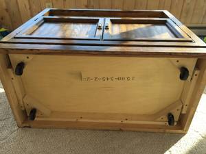 lot 191 image: Rolling End Table With Glass Top and Storage