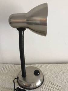 lot 206 image: Silver Flexible Arm Desk Lamp