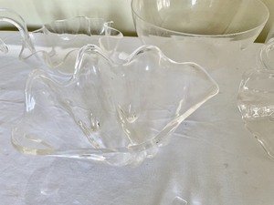 lot 237 image: Clear Plastic Serving Items