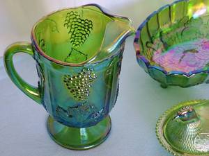 lot 143 image: (3) pc Vintage Green Glassware Lot