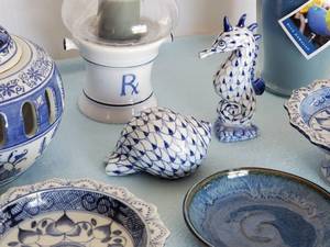 lot 145 image: (7) pc Blue & White Decorative Glassware & Candle Lot