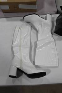 Funtasma Womens White Str Pat Gogo-300 Shoes 8M (in box)