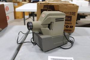 G-M Laboratories, Inc. Skan Automatic 2x2 Slide Projector with Slide Cooling Blower System (in box)