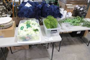 Lot of Table Dcor - Live Edge Tree Trunk Slabs (x4), Faux White Flowers, Faux Green Plants