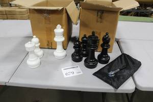 Giant Chess Set with MaterialsChessmen 4Dx8H , Game Board 4x4 and Chess Piece Mover Tool
