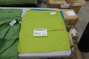 Lot of (5) Pillow Case 18x18 - Light Green (x4), Teal (x1)