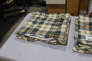 Lot of (6) Pillow Case Plaid 20x20