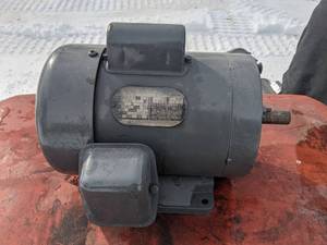 lot 17 image: REFURBISHED Dayton 1 HP Electric Motor (1 Phase)
