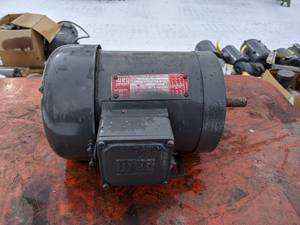 lot 37 image: REFURBISHED Weg 1 HP Electric Motor (3 Phase)