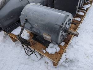 lot 47 image: REFURBISHED Baldor 10-15 HP Electric Motor (1 Phase)