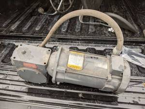 lot 52 image: REFURBISHED Baldor 34 HP 90V DC Electric Motor w Gearbox