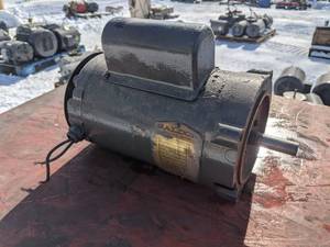 lot 68 image: REFURBISHED Baldor 12 HP Electric Motor (1 Phase)