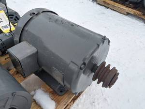 lot 77 image: REFURBISHED Baldor 5 HP Electric Motor (3 Phase)