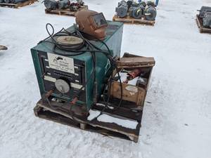 lot 2 image: Air Products Industrial ACDC Arc Welder Model DA250PC